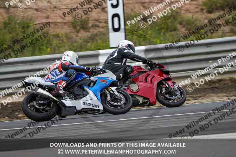 cadwell no limits trackday;cadwell park;cadwell park photographs;cadwell trackday photographs;enduro digital images;event digital images;eventdigitalimages;navarra;no limits trackdays;peter wileman photography;racing digital images;trackday digital images;trackday photos